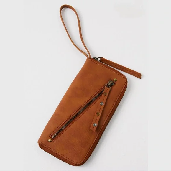 New Free People Brown Distressed Vegan Wallet NWT - Picture 3 of 7